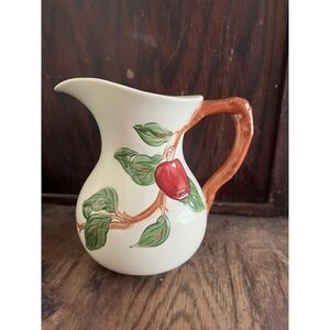 FRANCISCAN APPLE 28 OZ. MILK / JUICE PITCHER - USA!‎